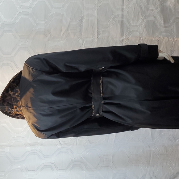 NWT Tahari Maggie Black Trench Coat with Leopard detail size Small. - Picture 5 of 14